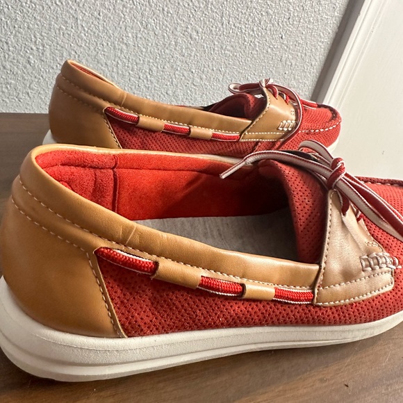 Clarks women’s loafers. Size 9.5 - Picture 5 of 11